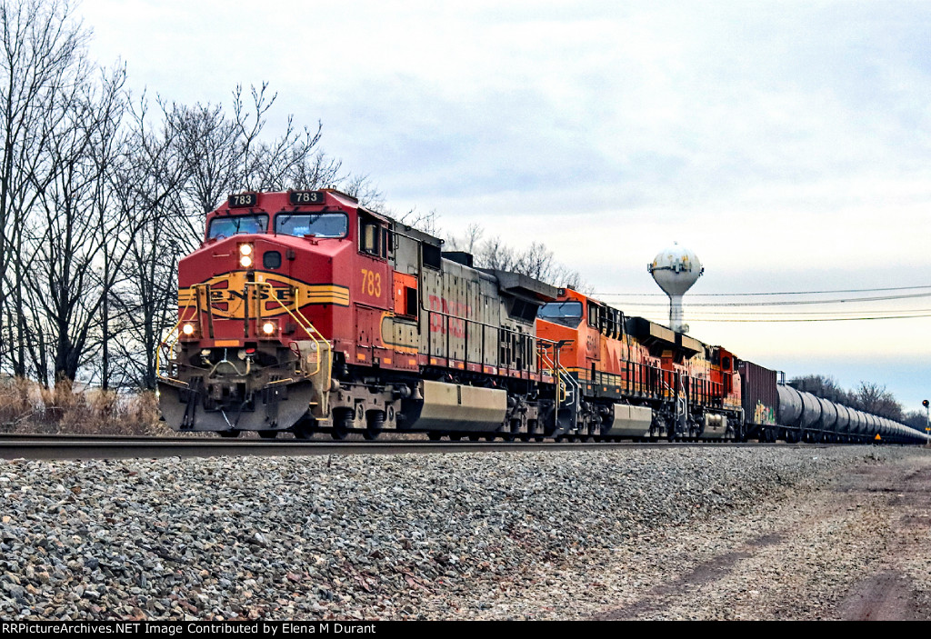 BNSF 783 on B-118